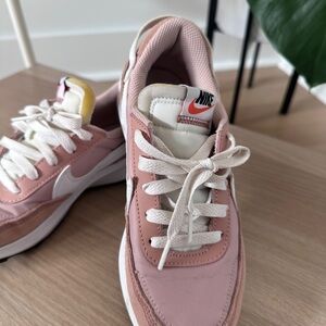 Nike Women’s Pink and White Low-Top Sneakers